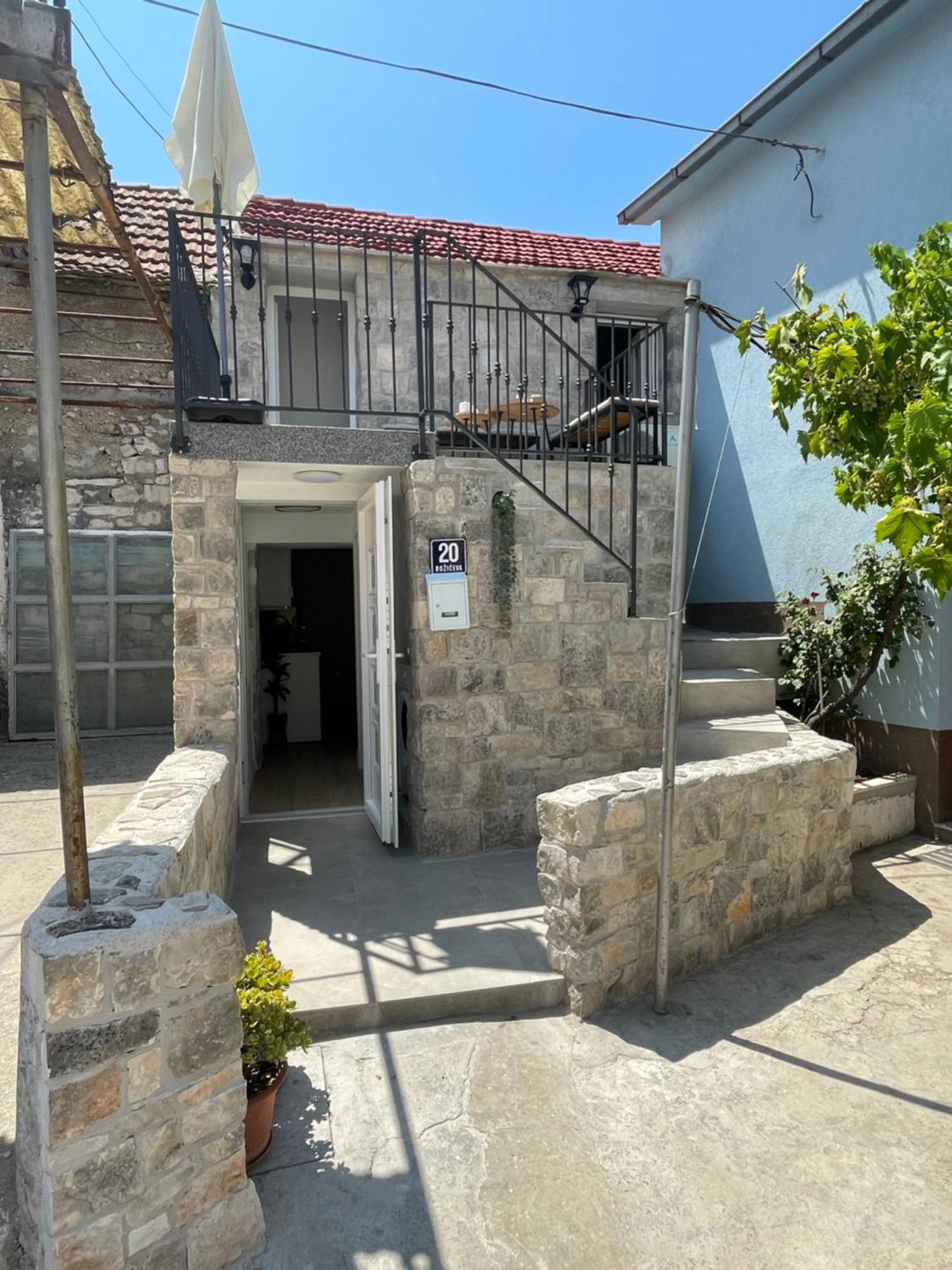 Balatura House *
